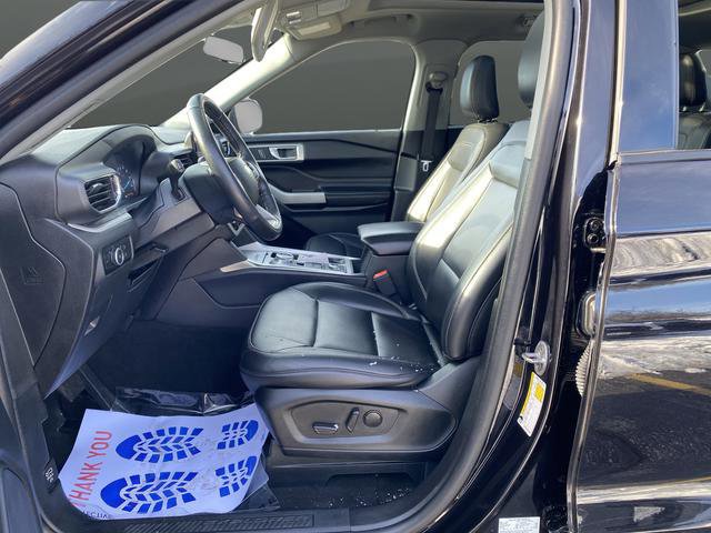 Certified 2023 Ford Explorer XLT w/ Equipment Group 202A image 9