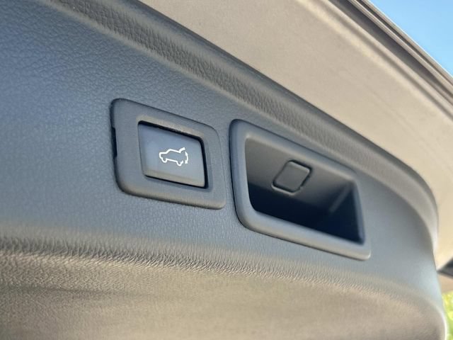Used 2018 Subaru Forester 2.5i Touring AWD/4WD image 24