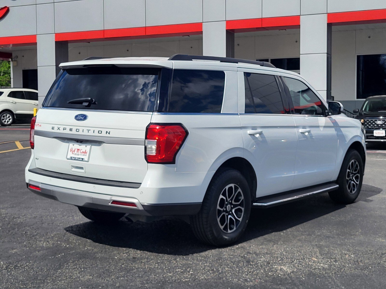 Certified 2023 Ford Expedition XLT RWD image 4