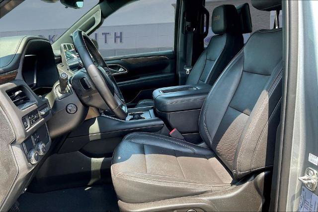 Used 2023 Chevrolet Suburban High Country RWD image 30