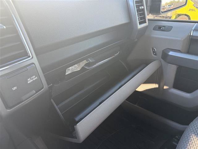 Certified 2019 Ford F150 XLT w/ Equipment Group 302A Luxury AWD/4WD image 30