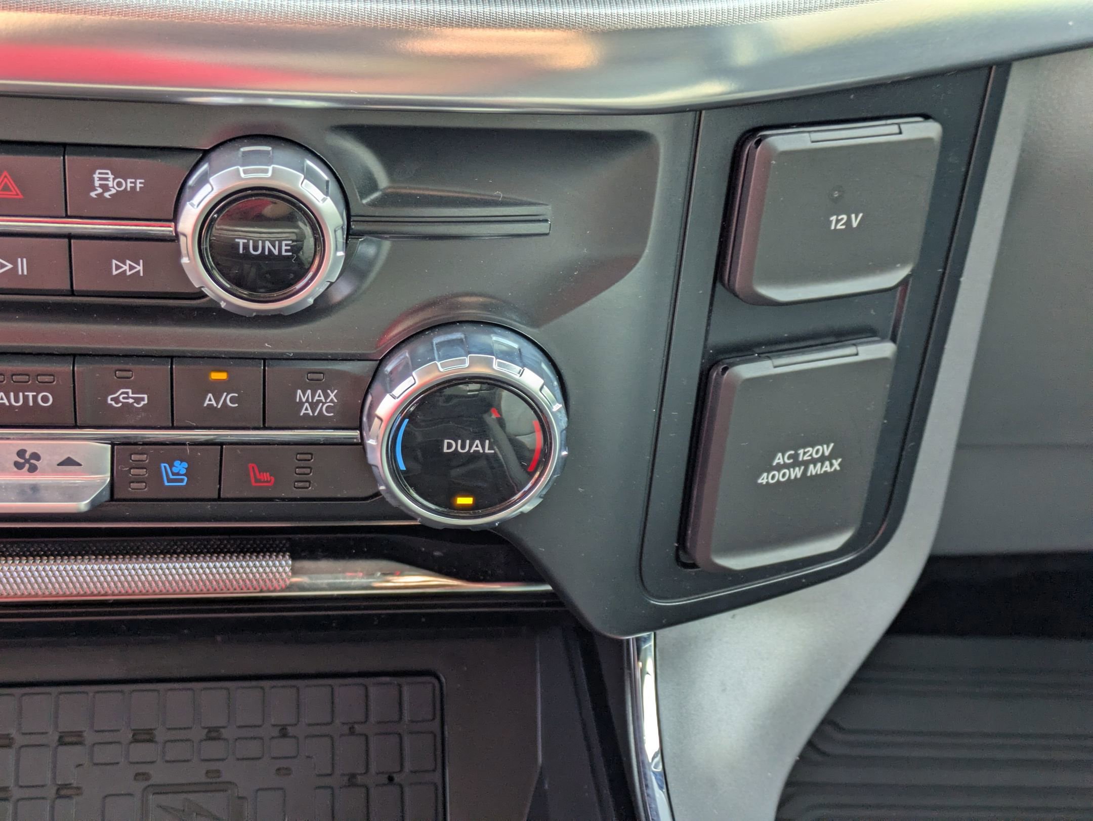 Certified 2025 Ford F150 Lariat w/ Equipment Group 501A Mid image 31