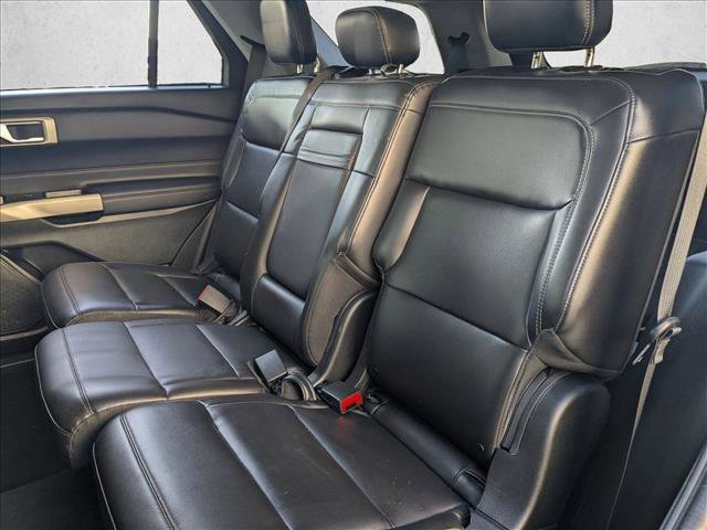 Certified 2022 Ford Explorer XLT w/ Equipment Group 202A image 18
