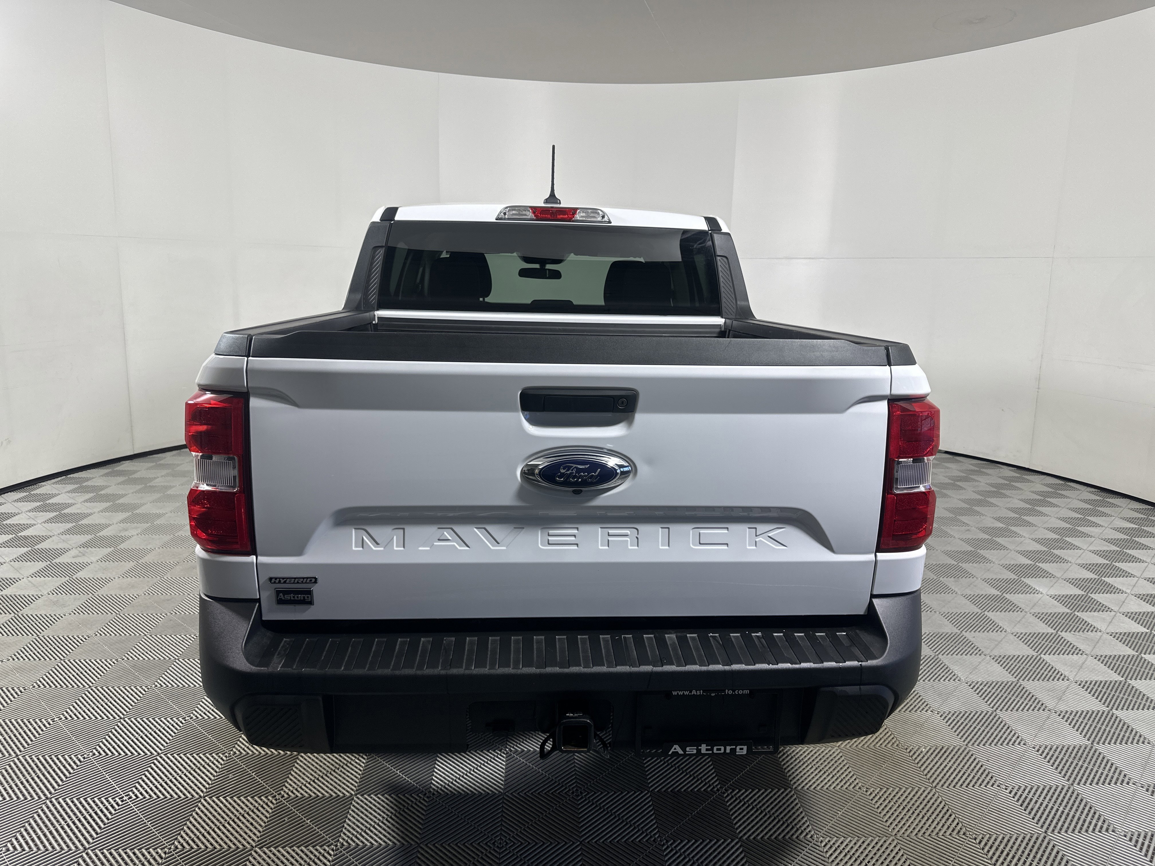 Certified 2024 Ford Maverick XL image 4