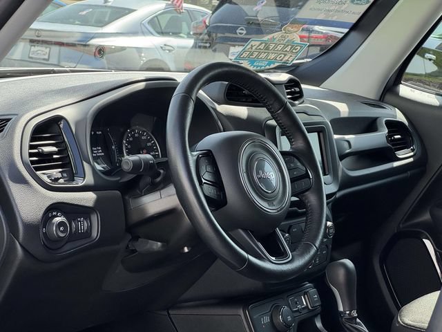 Used 2020 Jeep Renegade Altitude AWD/4WD image 29