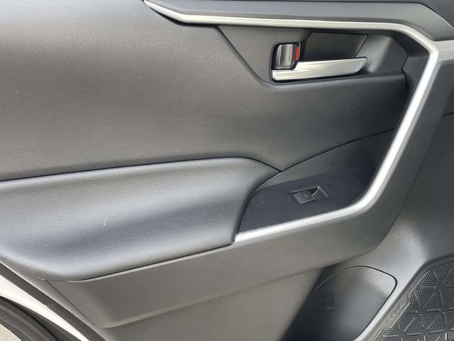 Used 2025 Toyota RAV4 XLE image 10