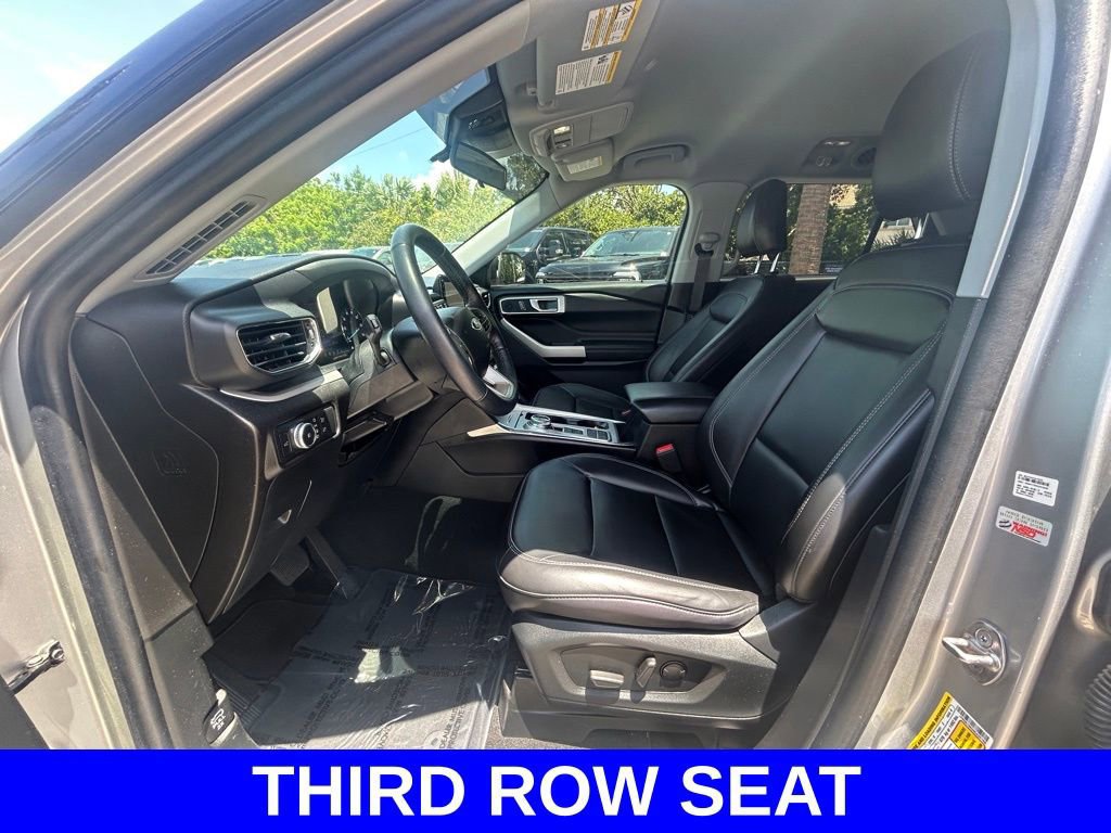 Certified 2022 Ford Explorer XLT w/ Equipment Group 202A image 11