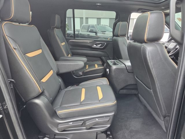 Used 2022 GMC Yukon XL AT4 w/ Technology Package AWD/4WD image 19