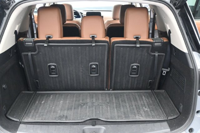 Used 2024 Nissan Pathfinder Platinum AWD/4WD image 21