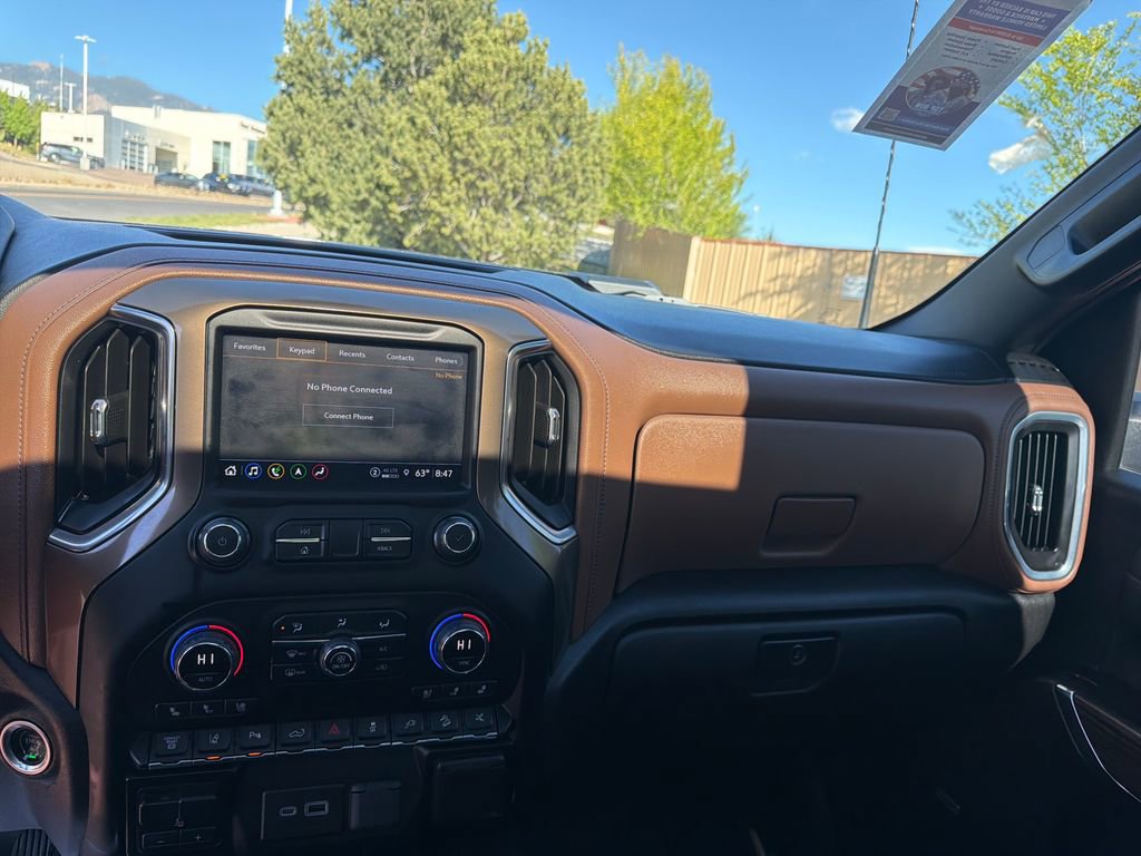 Used 2022 Chevrolet Silverado 2500 High Country w/ Technology Package AWD/4WD image 18