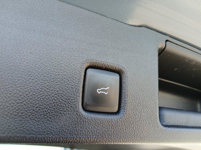 Certified 2025 Ford Escape ST-Line Select AWD/4WD image 24