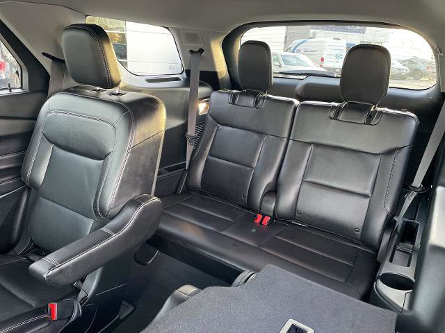 Certified 2023 Ford Explorer Limited w/ Equipment Group 301A image 33