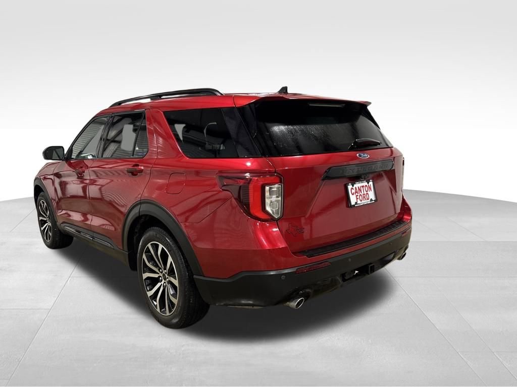 Certified 2022 Ford Explorer ST-Line w/ Class IV Trailer Tow Package image 3
