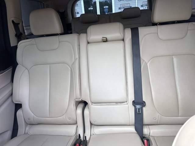 Used 2021 Jeep Grand Cherokee L Limited w/ Trailer Tow Group (B) AWD/4WD image 15