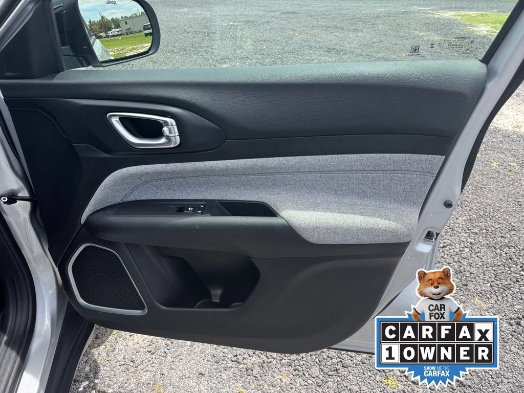 Used 2024 Jeep Compass Latitude AWD/4WD image 19