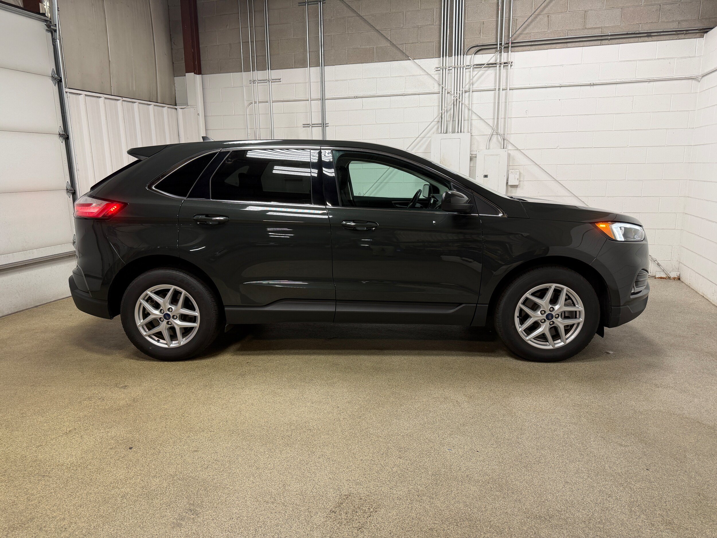 Certified 2023 Ford Edge SEL w/ Convenience Package AWD/4WD image 7