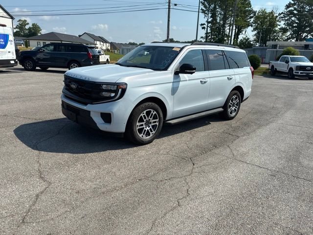 Certified 2025 Ford Expedition Active AWD/4WD image 10