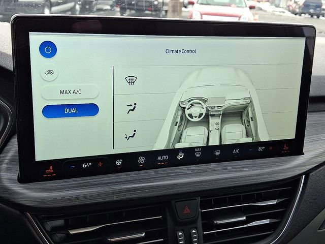 Certified 2023 Ford Escape Platinum w/ Premium Technology Package image 17