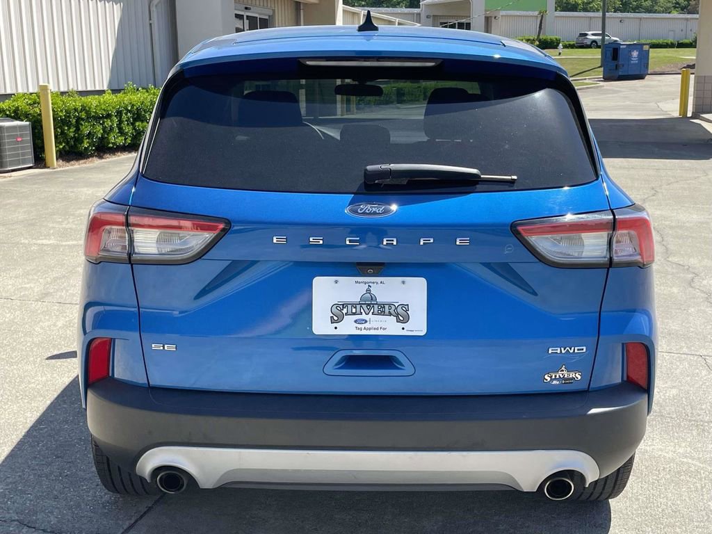 Certified 2020 Ford Escape SE image 4