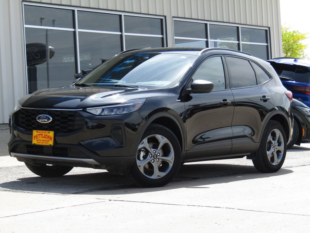 Certified 2025 Ford Escape ST-Line AWD/4WD image 12