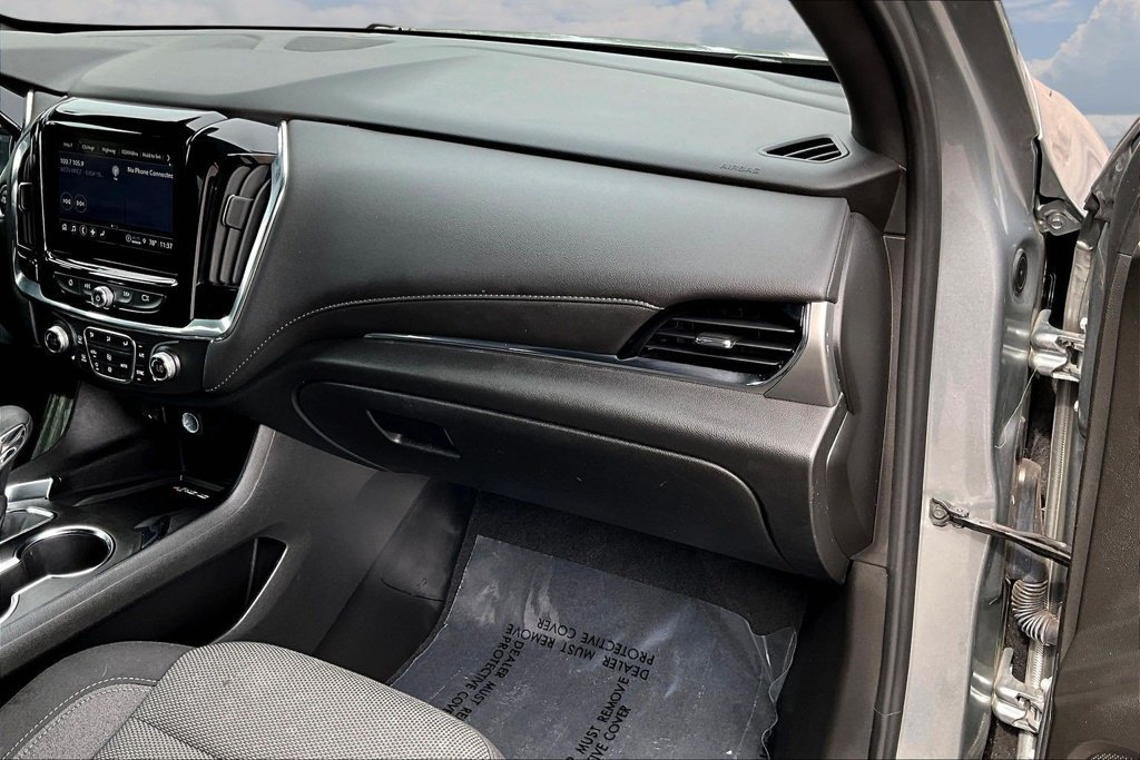 Used 2023 Chevrolet Traverse LT w/ LPO, Cargo Package AWD/4WD image 29