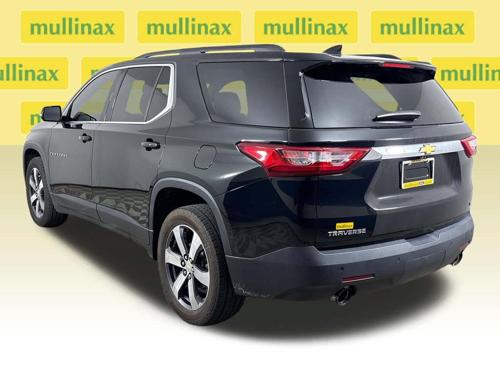 Used 2020 Chevrolet Traverse LT w/ LT Premium Package FWD image 9