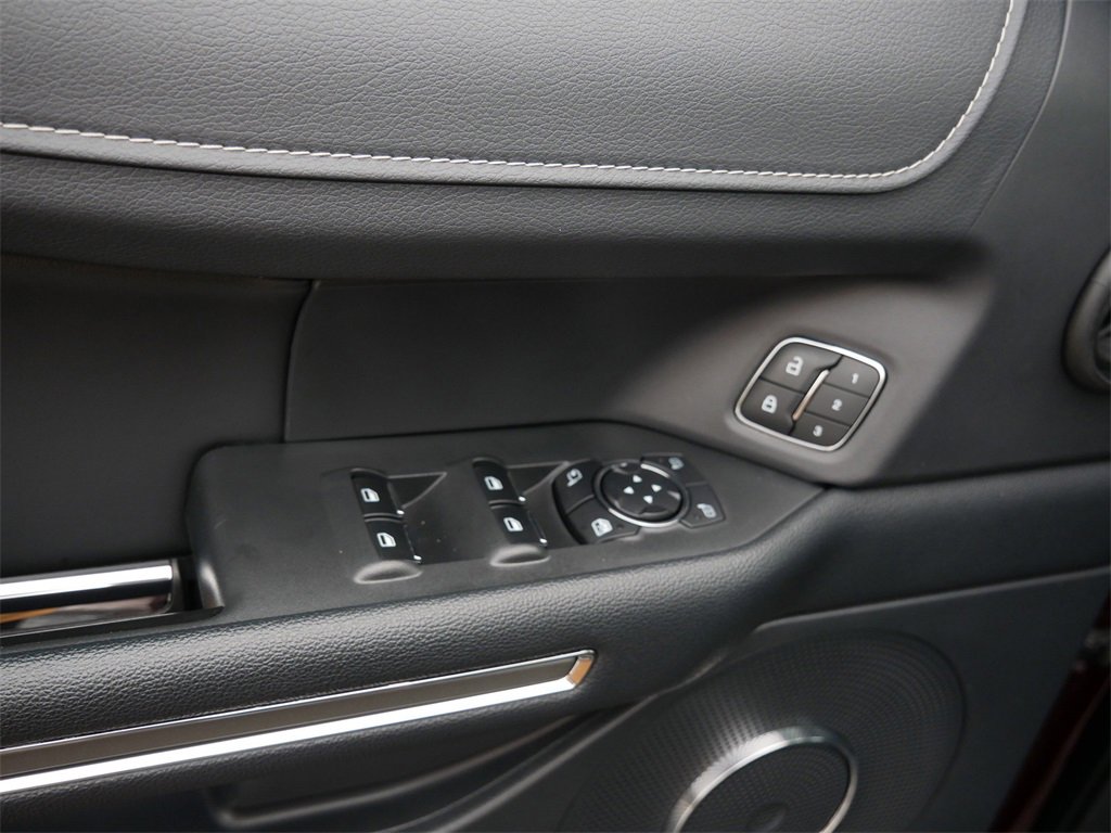 Certified 2024 Ford Expedition XLT image 16