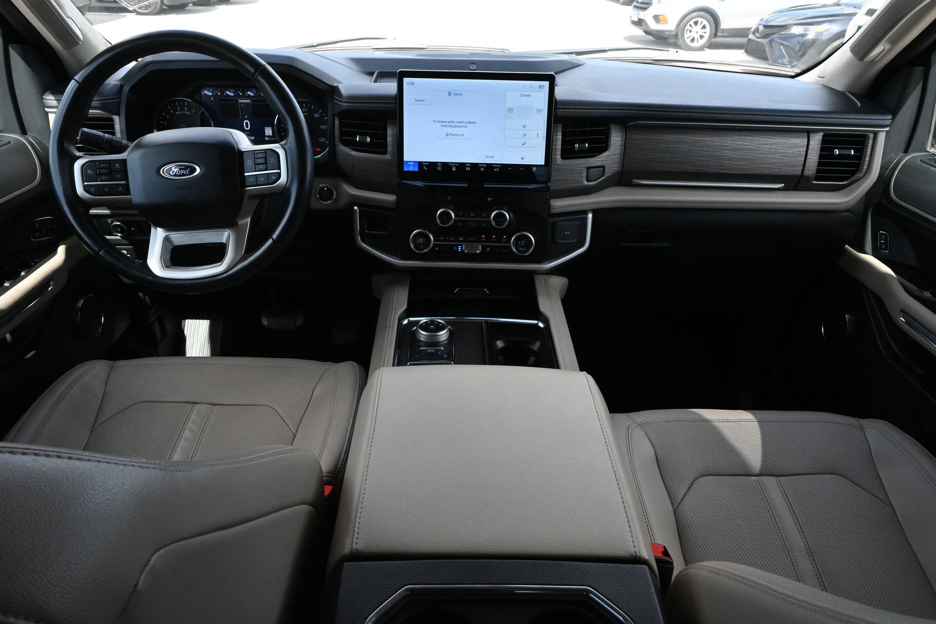 Certified 2024 Ford Expedition Limited RWD image 5