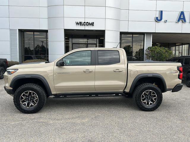 Used 2024 Chevrolet Colorado ZR2 w/ Technology Package image 4