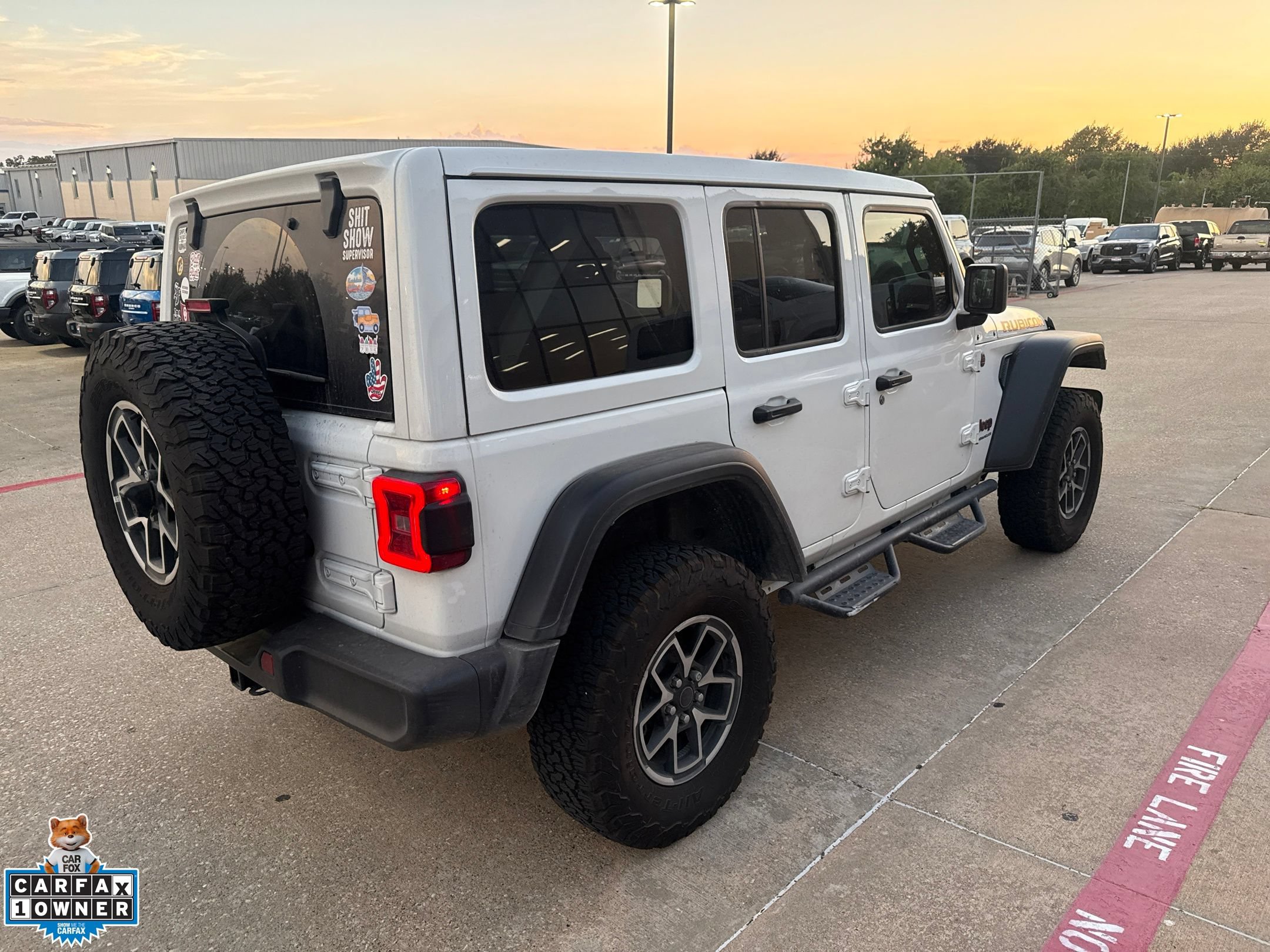 Used 2024 Jeep Wrangler Unlimited Rubicon w/ Convenience Group AWD/4WD image 4