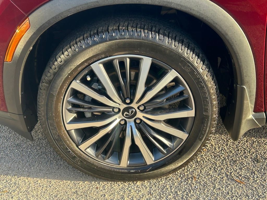 Used 2023 INFINITI QX60 Sensory w/ Cargo Package image 17