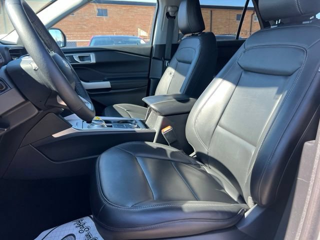 Certified 2024 Ford Explorer XLT w/ Equipment Group 202A AWD/4WD image 18