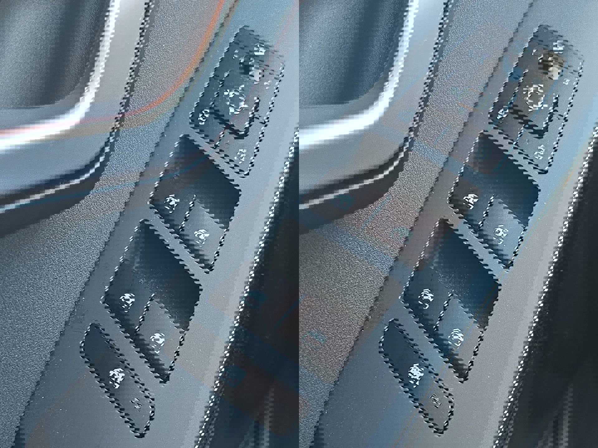 Used 2023 Kia Niro SX Touring image 14