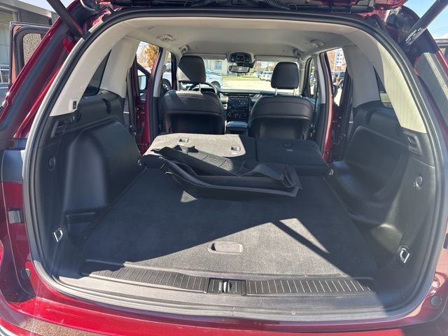 Used 2023 Jeep Grand Cherokee Limited image 29