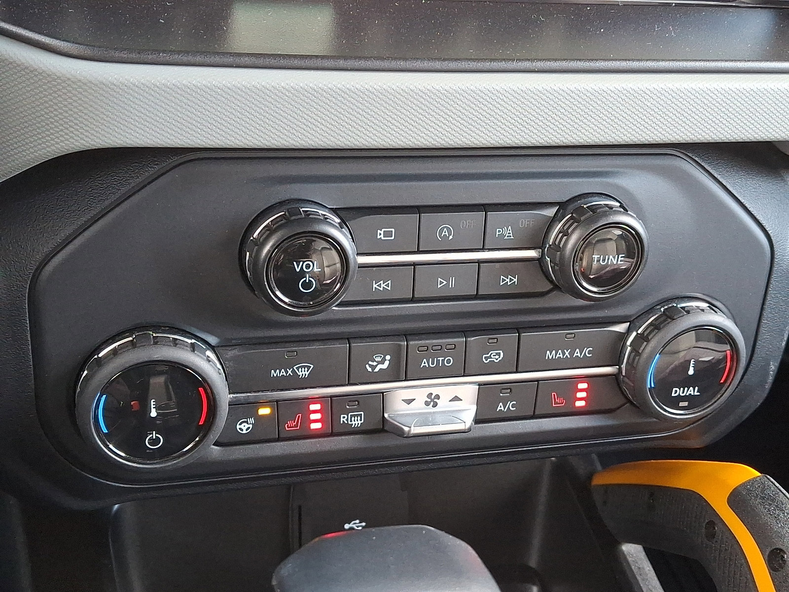 Certified 2022 Ford Bronco Badlands image 23