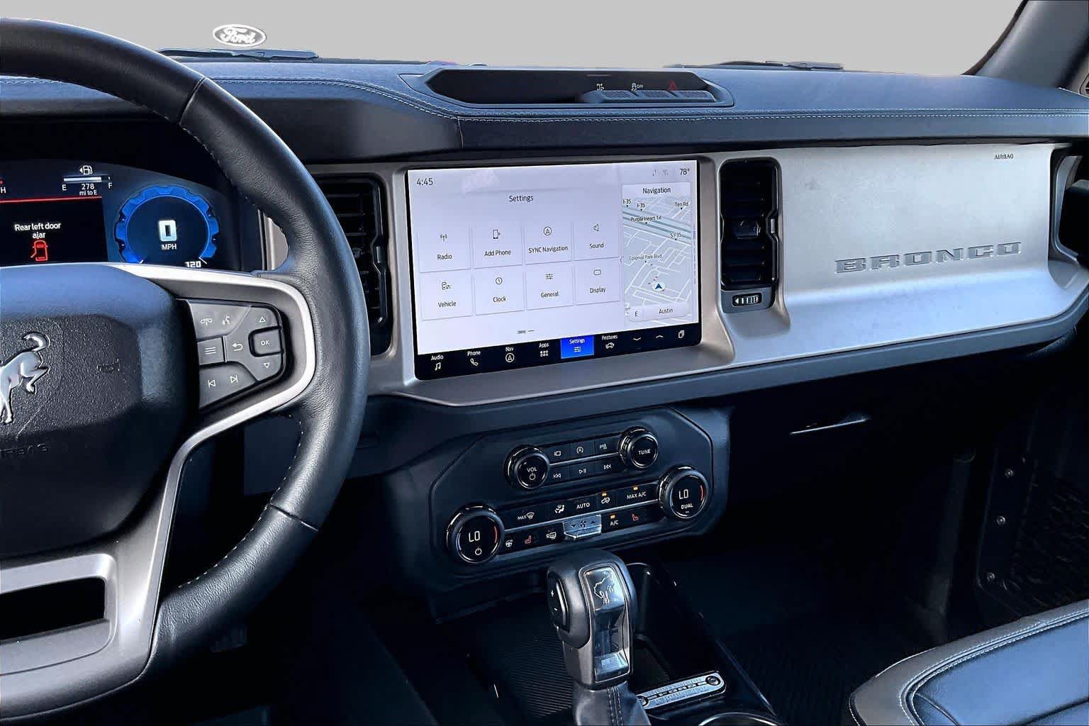 Certified 2025 Ford Bronco Outer Banks AWD/4WD image 9