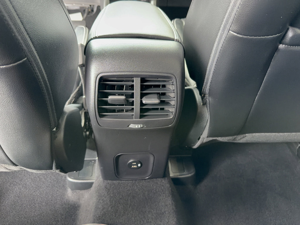 Certified 2022 Ford Escape SEL w/ Technology Package FWD image 28