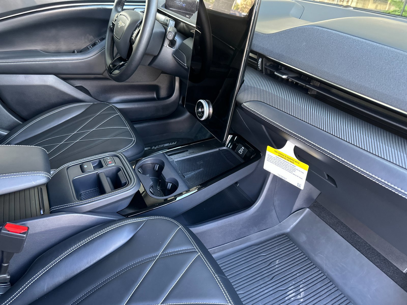 Certified 2025 Ford Mustang Mach-E Select w/ Comfort Package Lite image 16