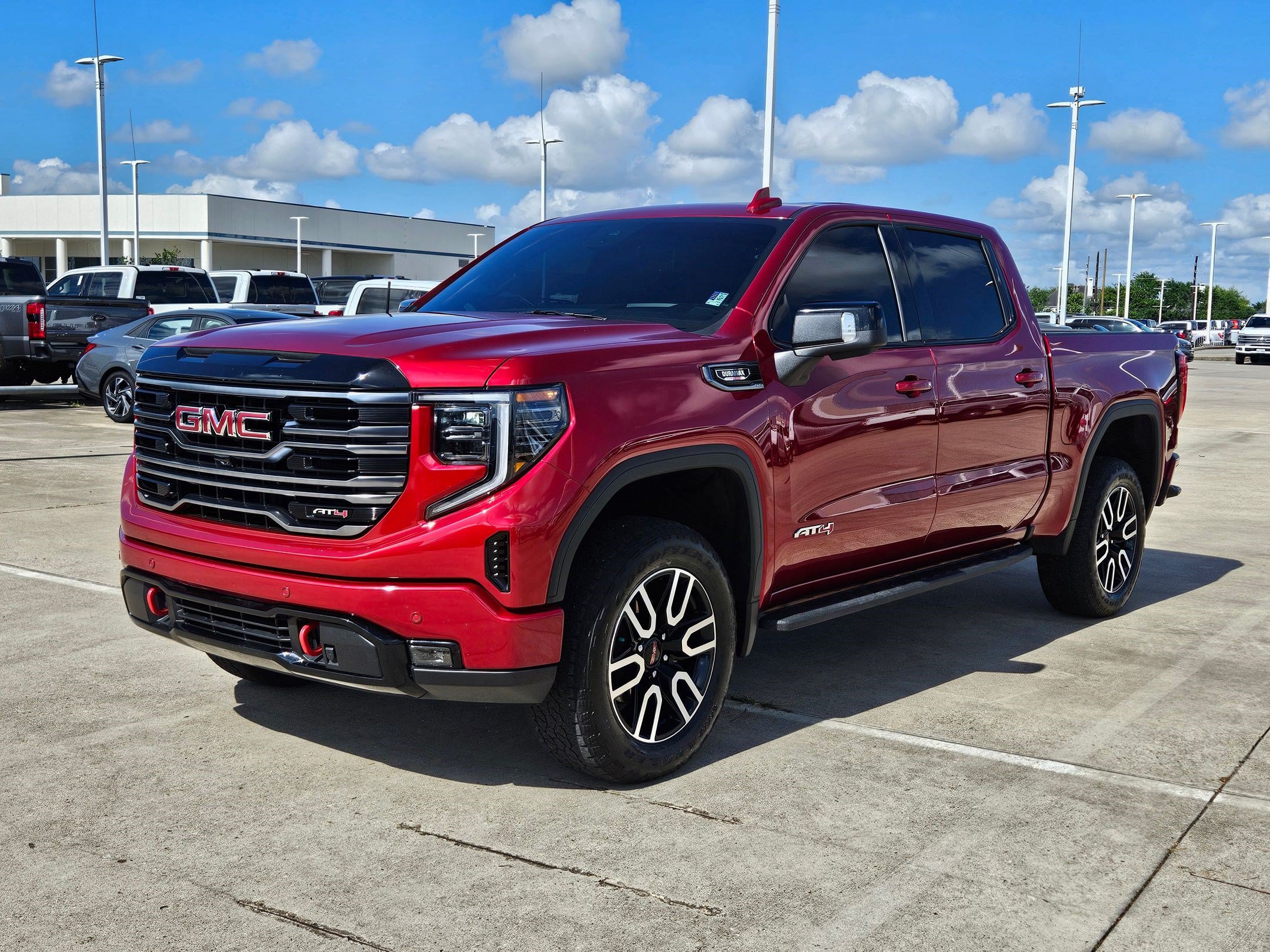 Used 2025 GMC Sierra 1500 AT4 w/ AT4 Premium Package AWD/4WD image 10