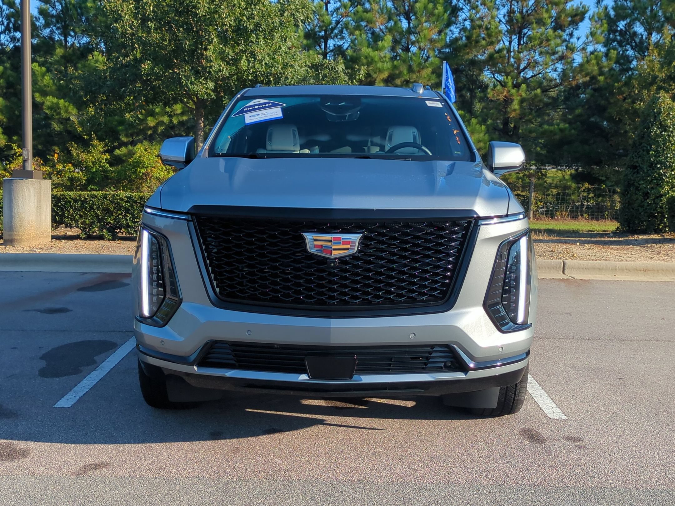 Used 2025 Cadillac Escalade ESV Sport Platinum w/ LPO, Floor Liner Package AWD/4WD image 9