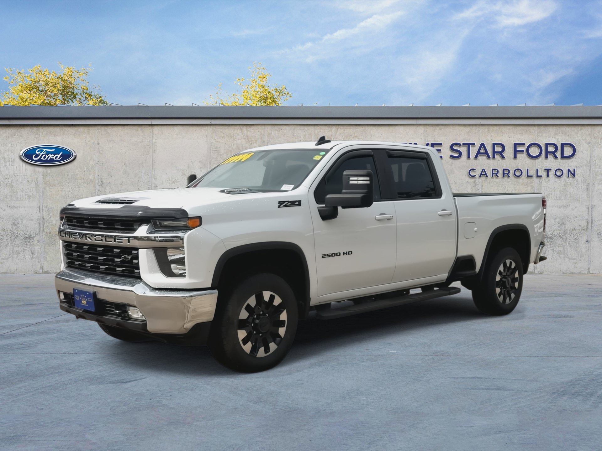 Used 2020 Chevrolet Silverado 2500 LT w/ Convenience Package AWD/4WD image 4