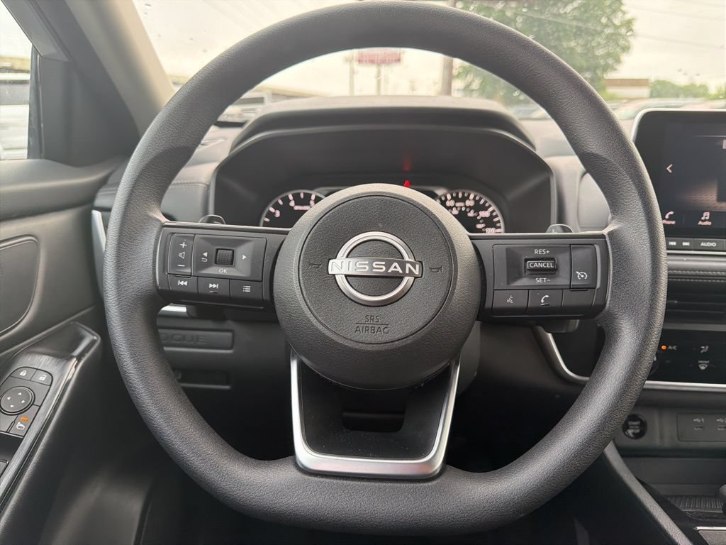 Used 2024 Nissan Rogue S FWD image 26