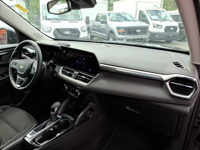Used 2025 Chevrolet TrailBlazer LT w/ Convenience Package FWD image 35