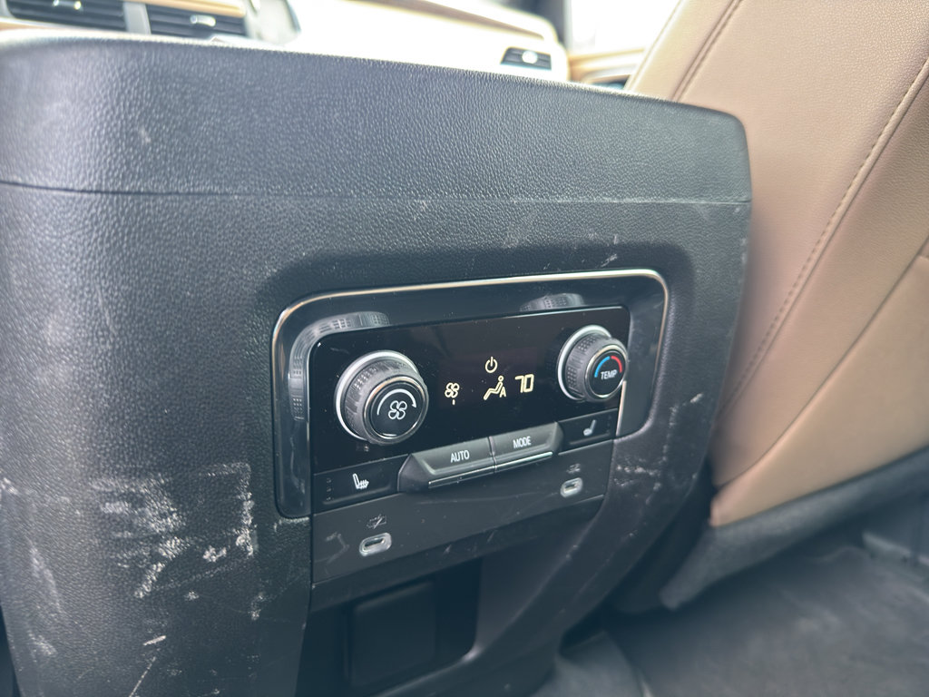 Used 2023 Chevrolet Tahoe Premier RWD image 11