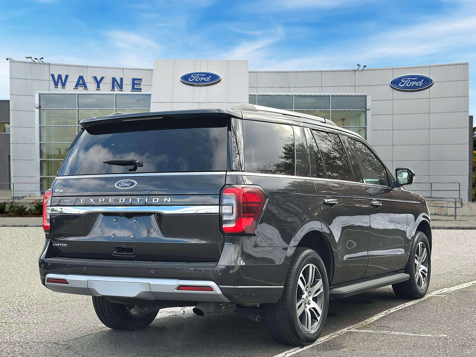 Certified 2024 Ford Expedition Limited image 4