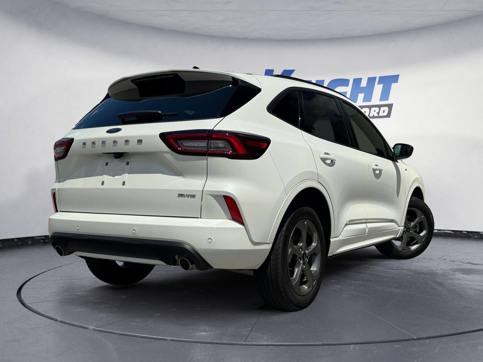 Certified 2024 Ford Escape ST-Line w/ Tech Pack #1 AWD/4WD image 5