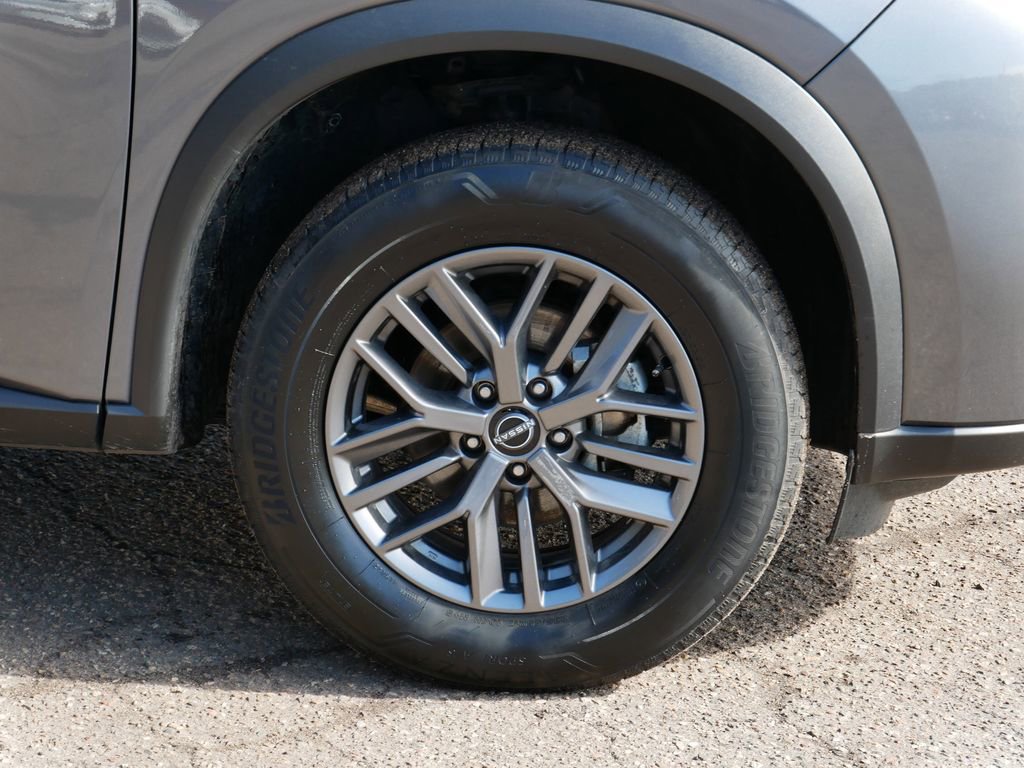 Used 2024 Nissan Rogue S FWD image 7