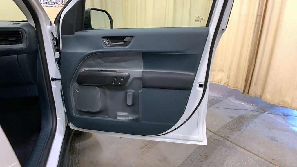 Certified 2024 Ford Maverick XL FWD image 11