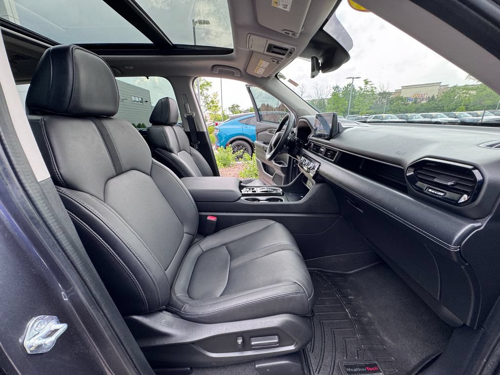 Used 2023 Honda Pilot Touring image 23