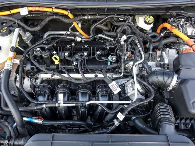Certified 2022 Ford Escape Titanium AWD/4WD image 35